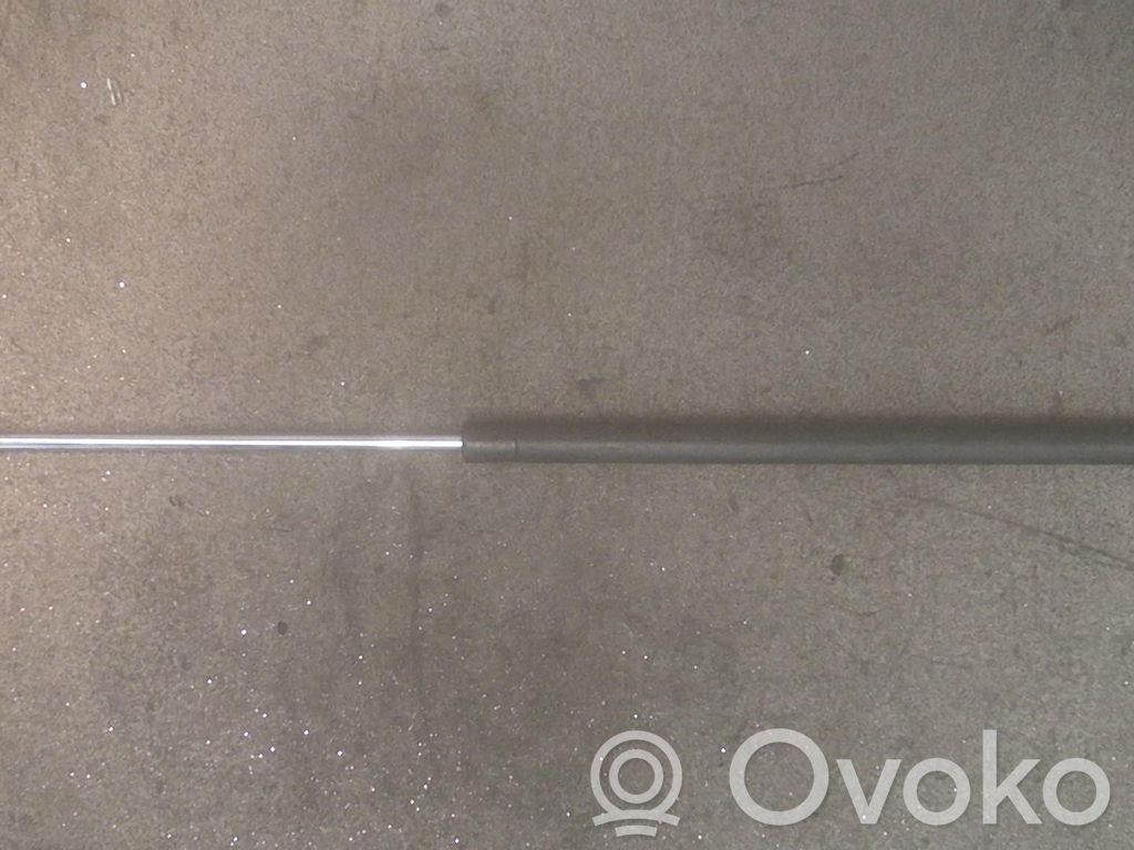 Opel Kadett E Tailgate/trunk strut/damper 