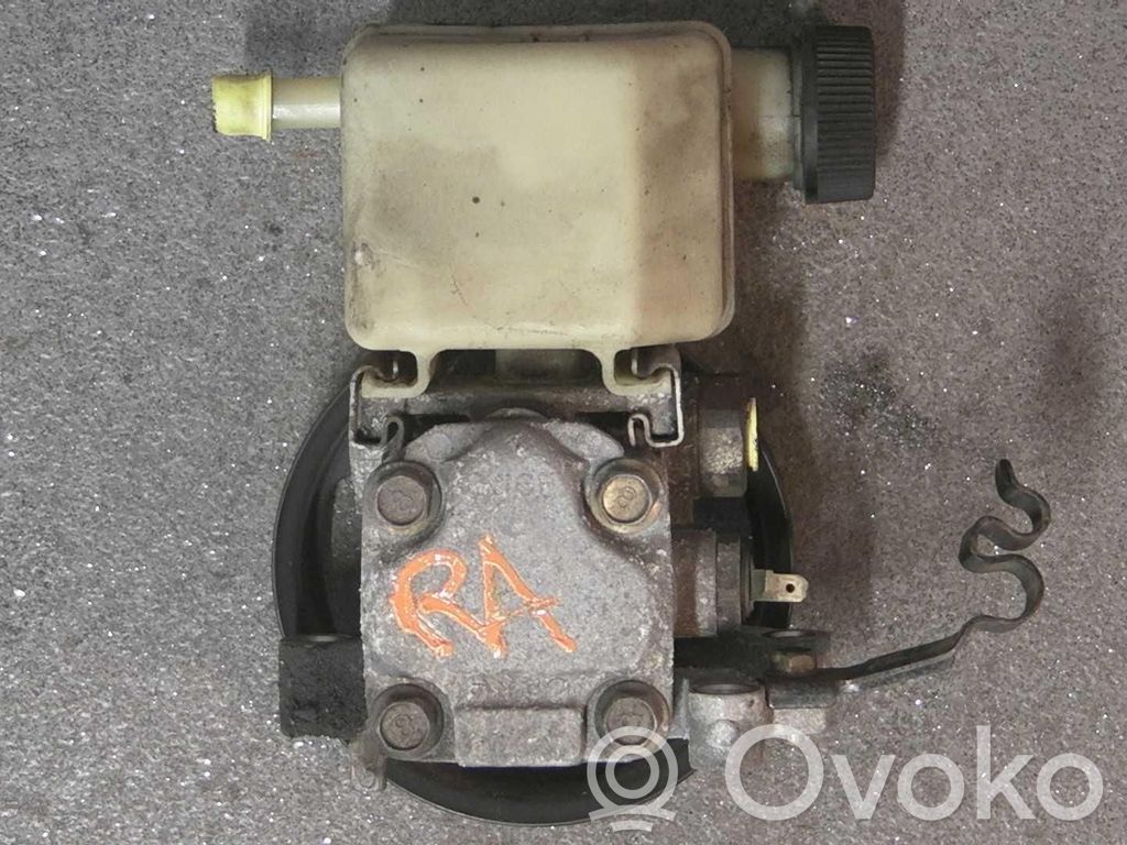 Mazda 6 Ohjaustehostimen pumppu 