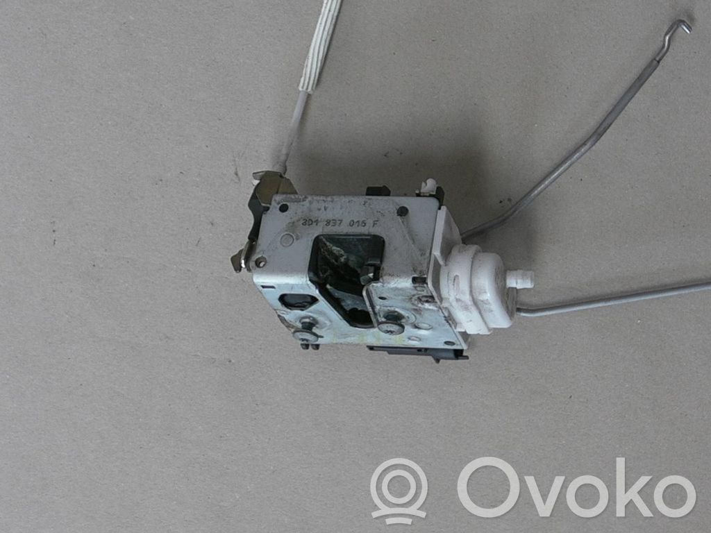 Audi A4 S4 B5 8D Pompă vacuum închidere centralizată 