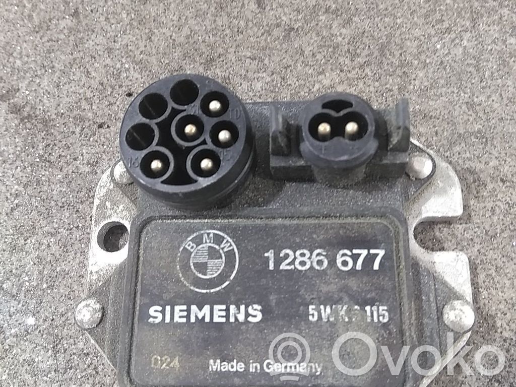 BMW 3 E30 Calculateur moteur ECU 