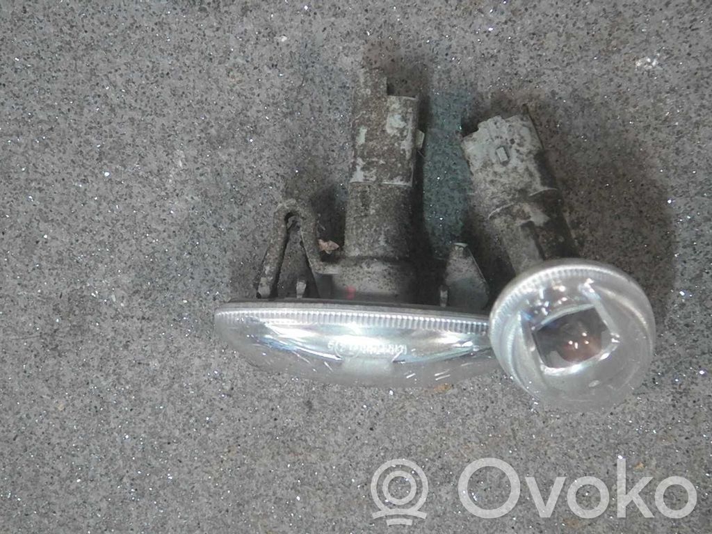 Peugeot 206 Kierunkowskaz błotnika przedniego 