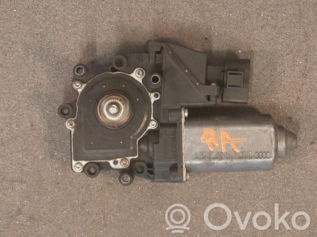 Audi A3 S3 8L Motor del regulador de la ventanilla de la puerta delantera 
