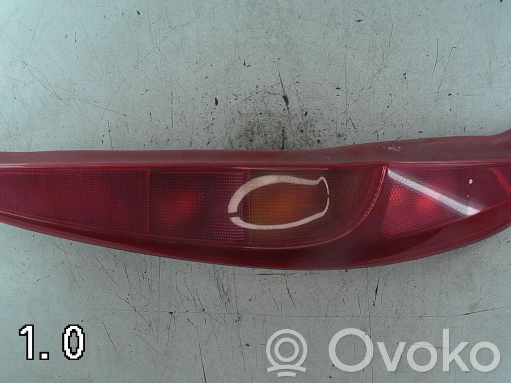 Lámpara de faros/luces traseros