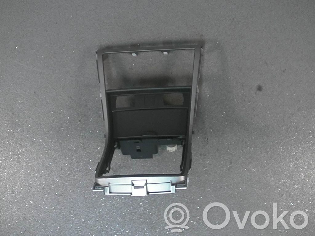 Mittelkonsole   DELVGEARSKIFTE