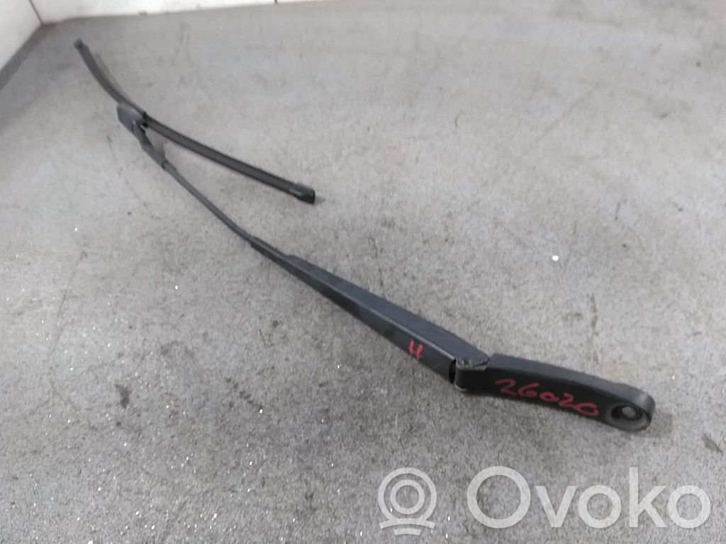 Volkswagen Tiguan Ramię wycieraczki szyby przedniej / czołowej 