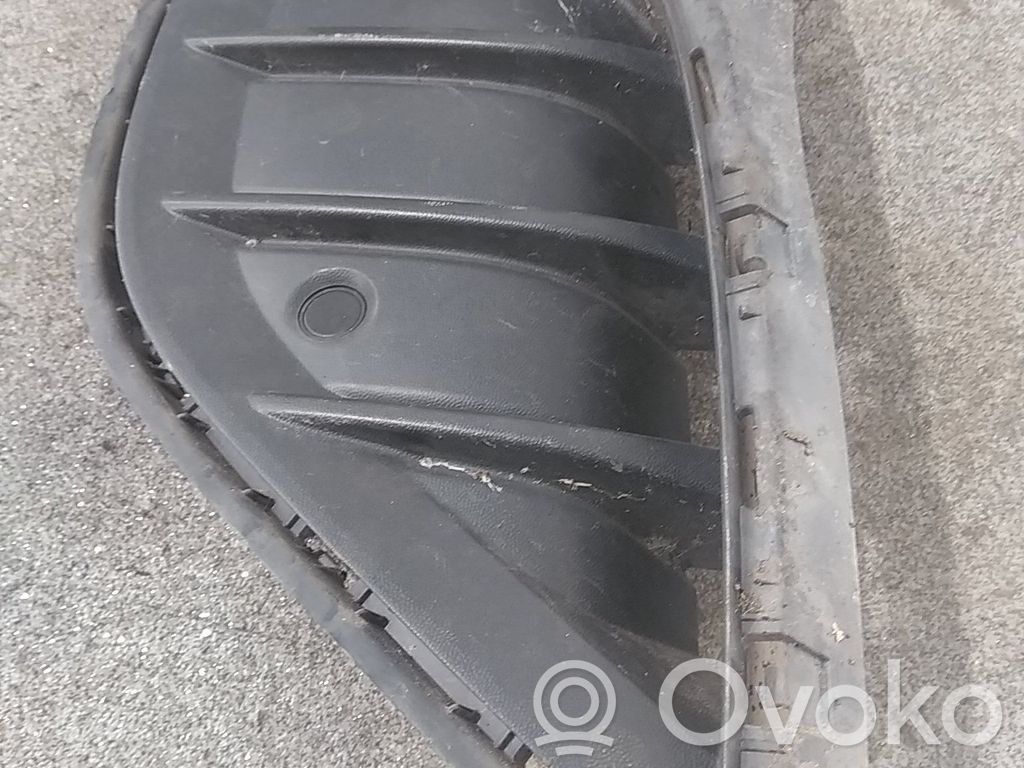 Maskownica / Grill / Atrapa górna chłodnicy   11A807819,11A807763