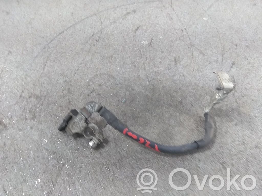 Volkswagen PASSAT B8 Relais de batterie fusible 