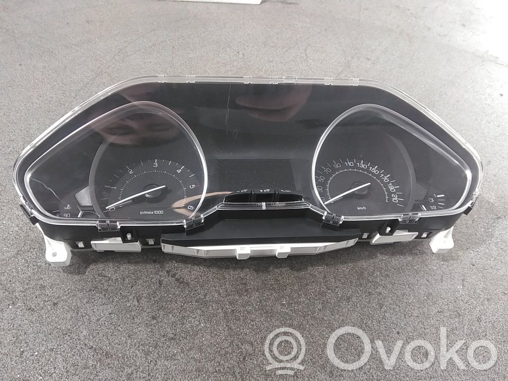 Peugeot 208 I Vitezometru (grup de instrumente) 
