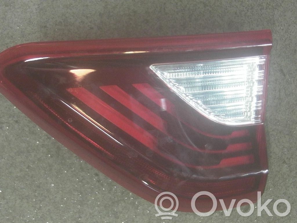 KIA Stonic Takavalon polttimo 