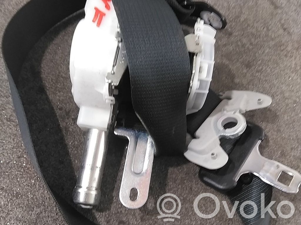 Toyota Auris E180 Cinturón delantero 