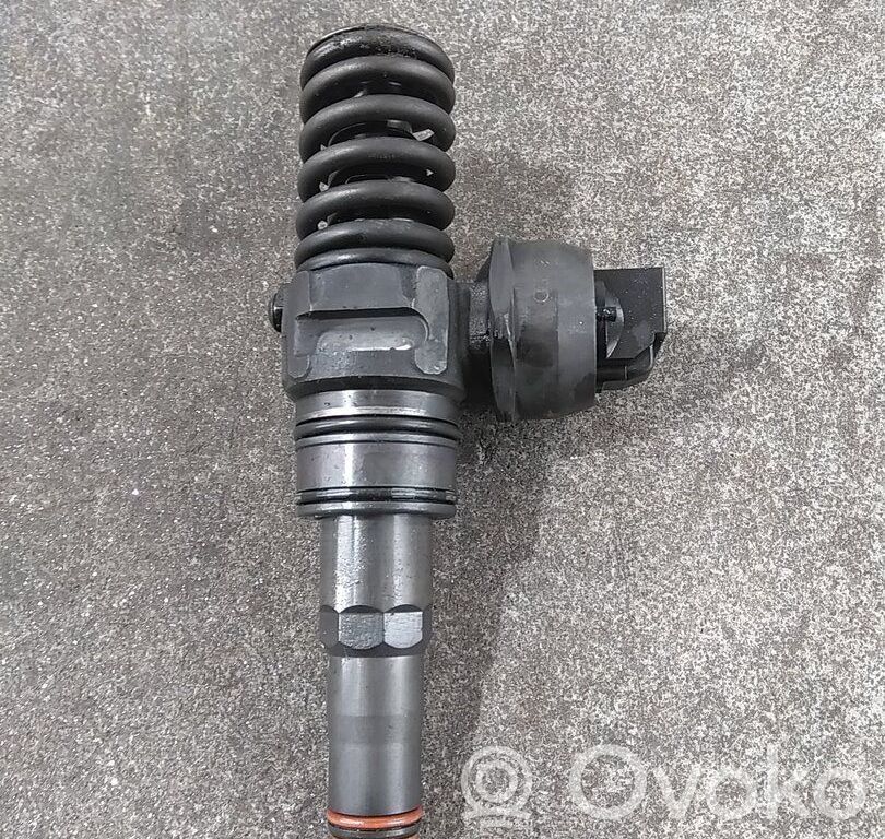 Skoda Fabia Mk2 (5J) Inyector de combustible 