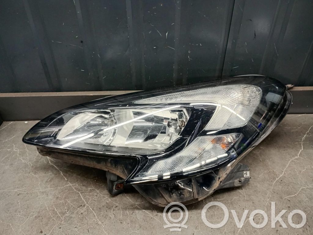 Opel Corsa E Headlight/headlamp 