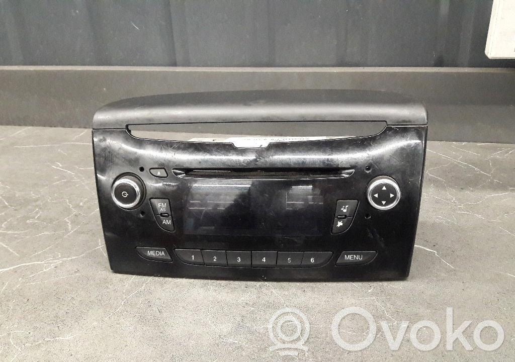 Lancia Ypsilon Radio/CD/DVD/GPS head unit 
