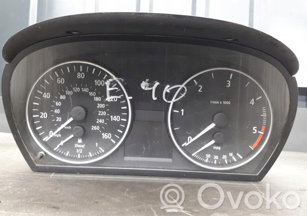Geschwindigkeitsmesser Cockpit   697466001