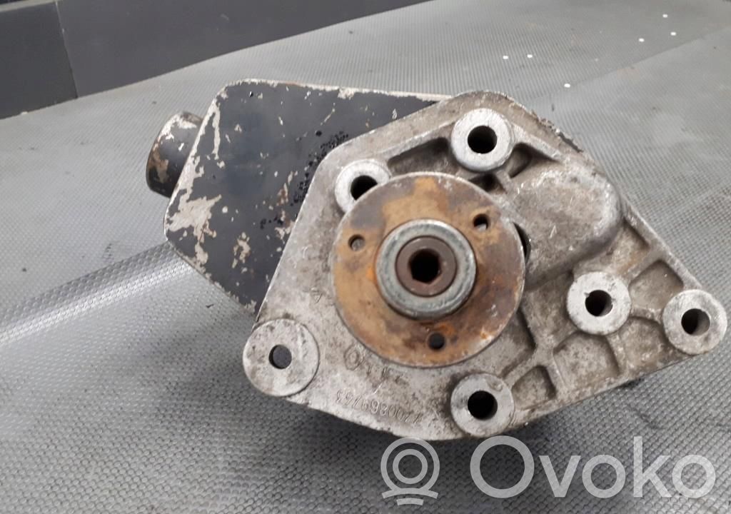 Ohjaustehostimen pumppu   7700869743