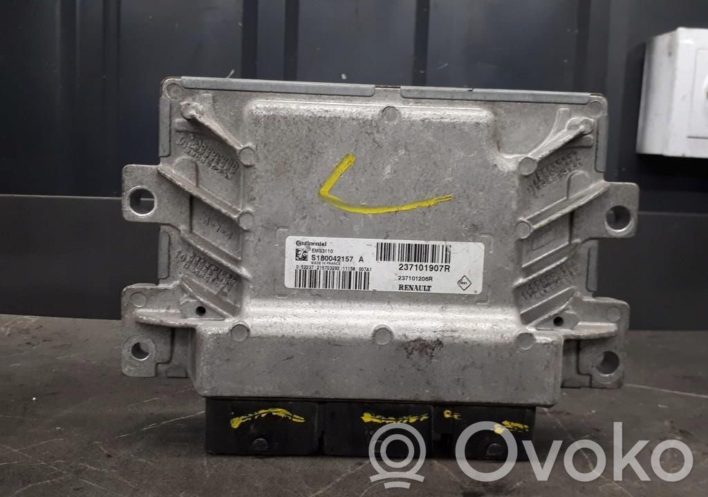 Renault Clio III Engine control unit/module ECU 