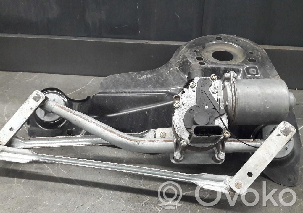 Ford Fusion Front wiper linkage 
