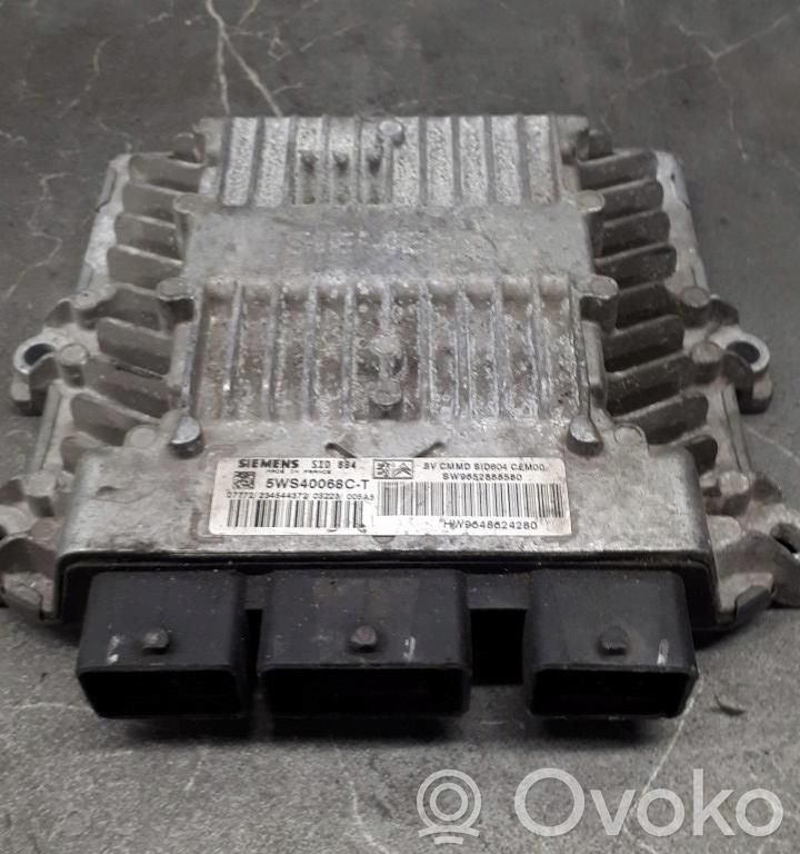 Unité de commande, module ECU de moteur   5WS40068C