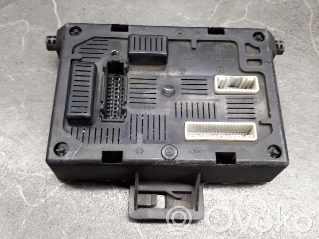 Renault Clio III Komfortsteuergerät Bordnetzsteuergerät 