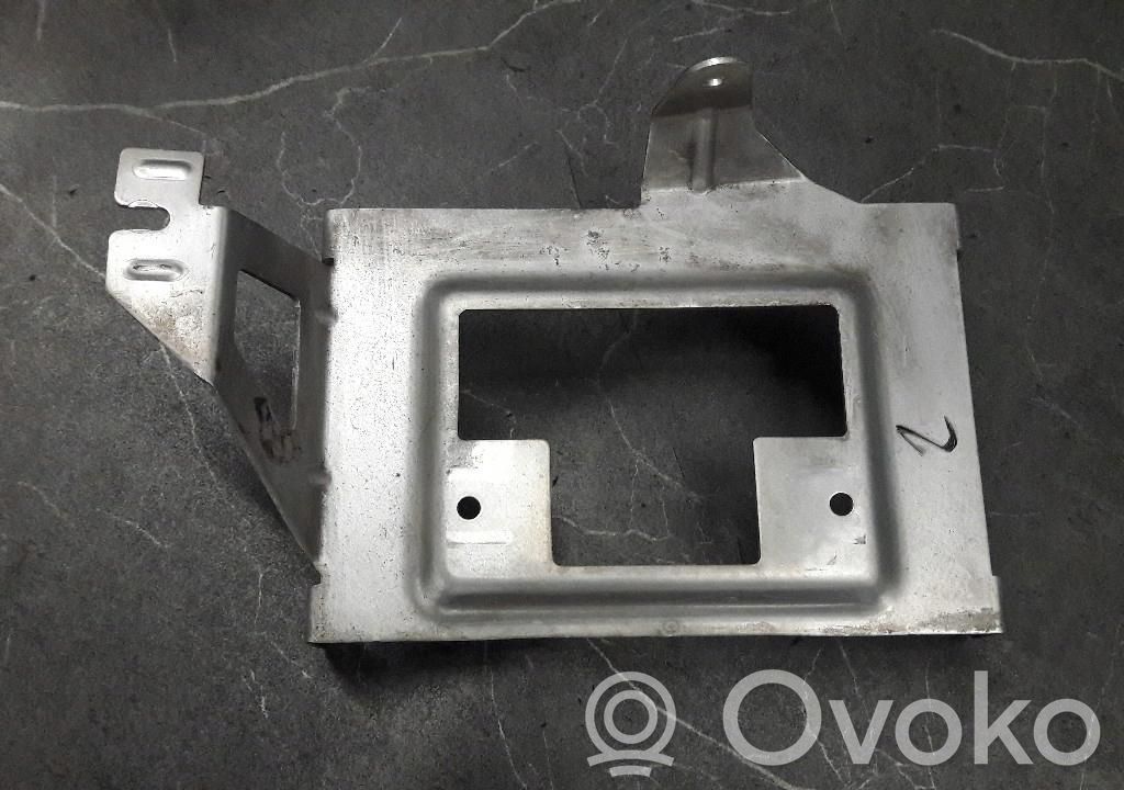 Audi A8 S8 D3 4E Soporte de montaje del parachoques trasero 