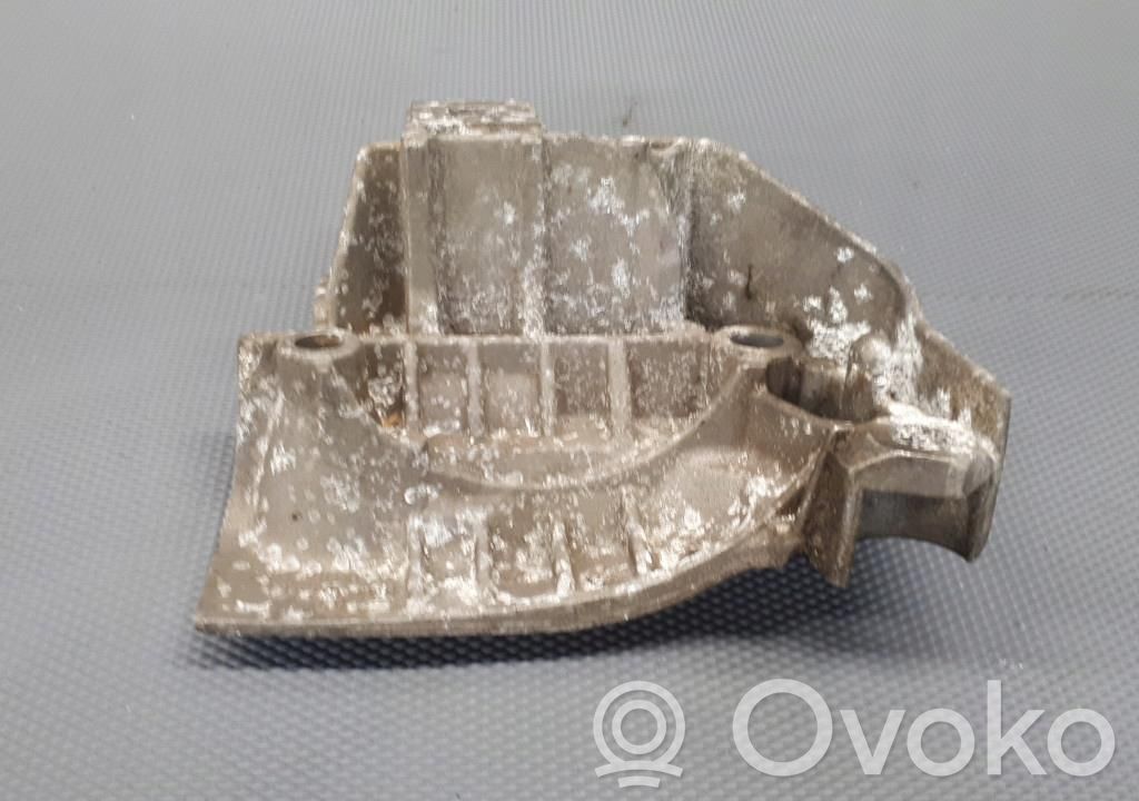 Renault Scenic I Engine mounting bracket 