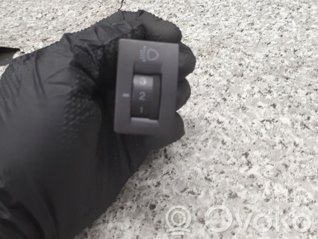 Hyundai Elantra VI Przycisk / Pokrętło regulacji świateł 