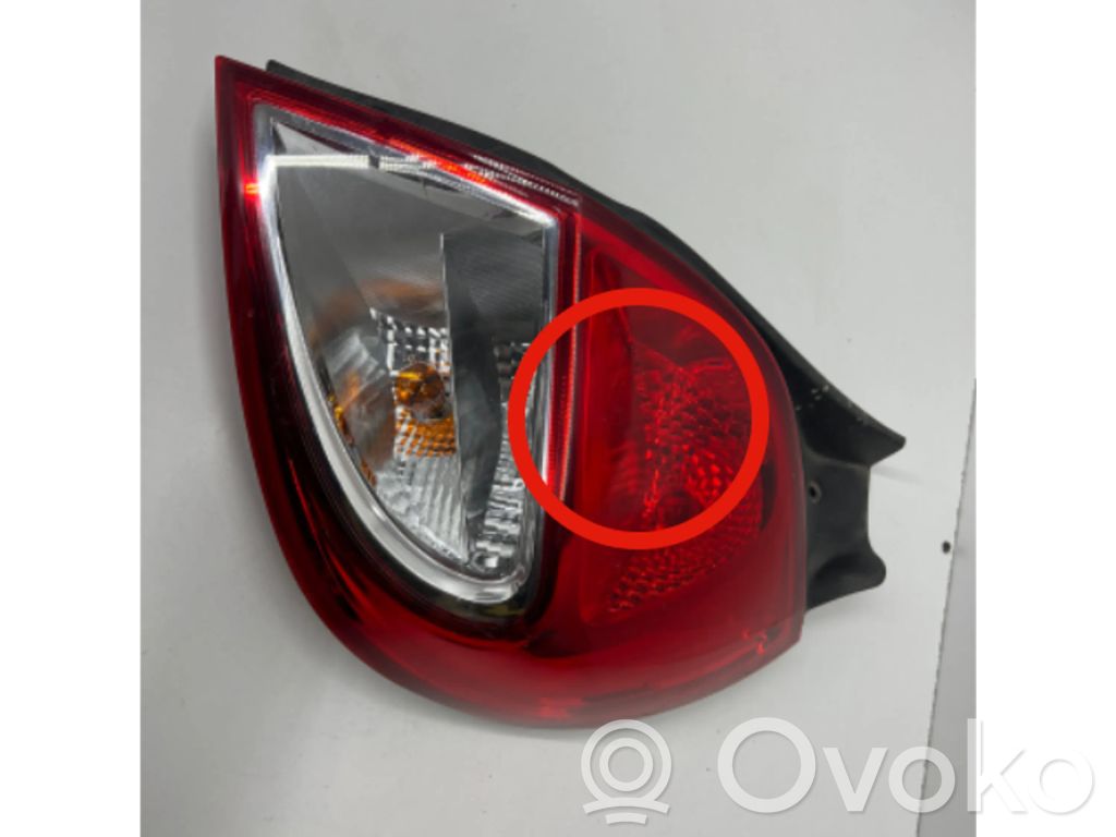 Renault Clio IV Takavalon polttimon suojan pidike 