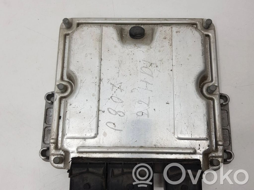 Peugeot 807 Engine control unit/module 