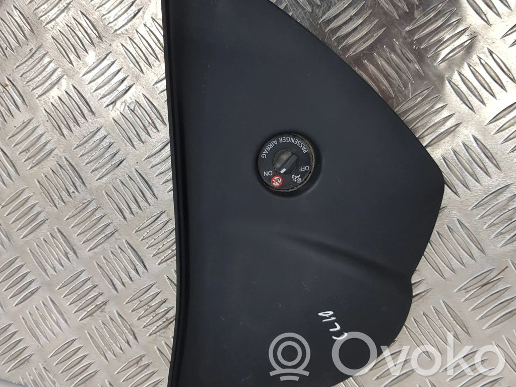 Boczny element deski rozdzielczej   689209247R,1210052X