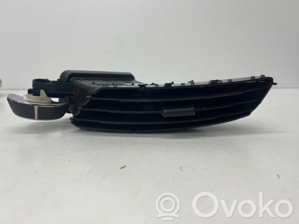 Ford C-MAX II Dysze / Kratki środkowego nawiewu deski rozdzielczej 