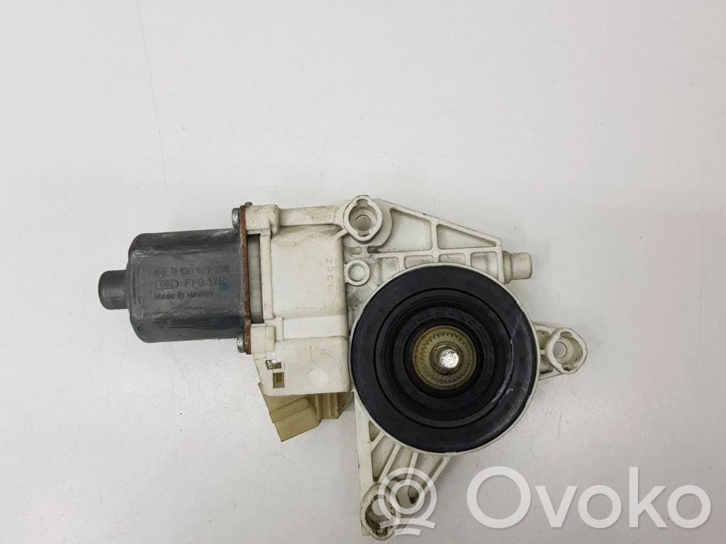 Mercedes-Benz ML W164 Silniczek podnoszenia szyby drzwi tylnych 