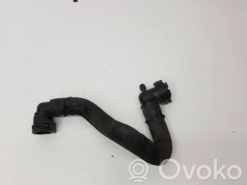 Peugeot 3008 II Engine coolant pipe/hose 