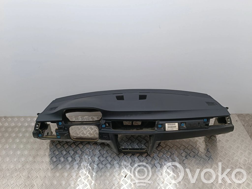 BMW 3 E90 E91 Dashboard 
