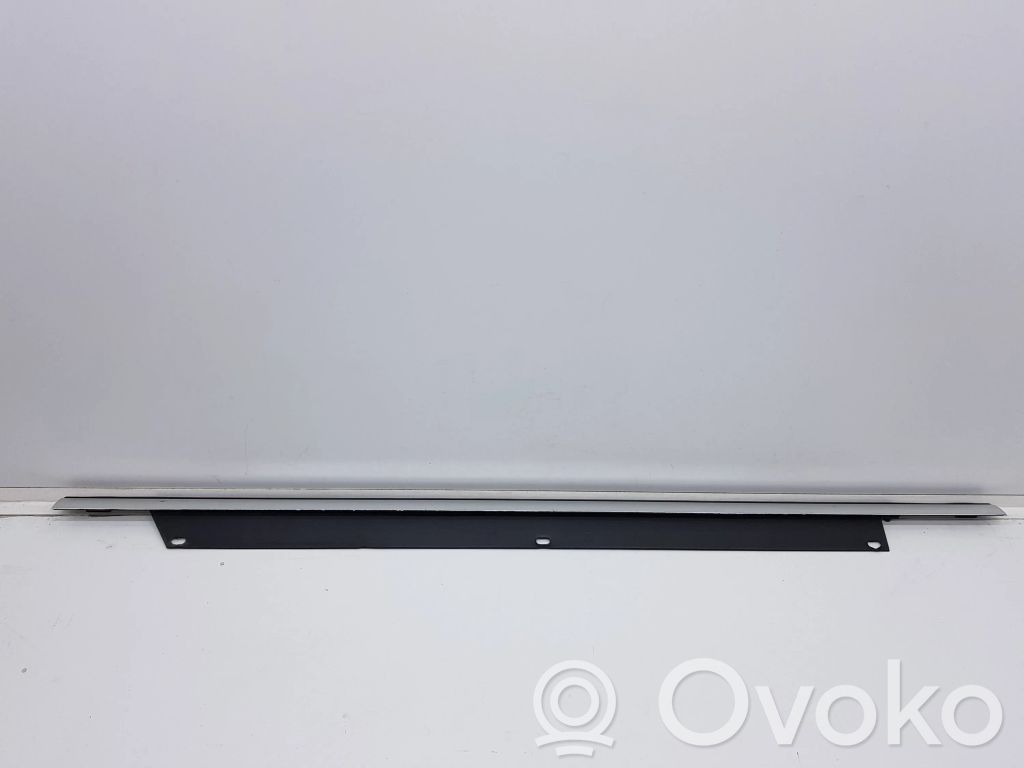 Listwa / Uszczelka szyby drzwi tylnych   4L0853763A