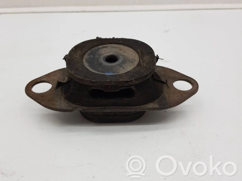 Engine mount bracket   112202847R,112205217R