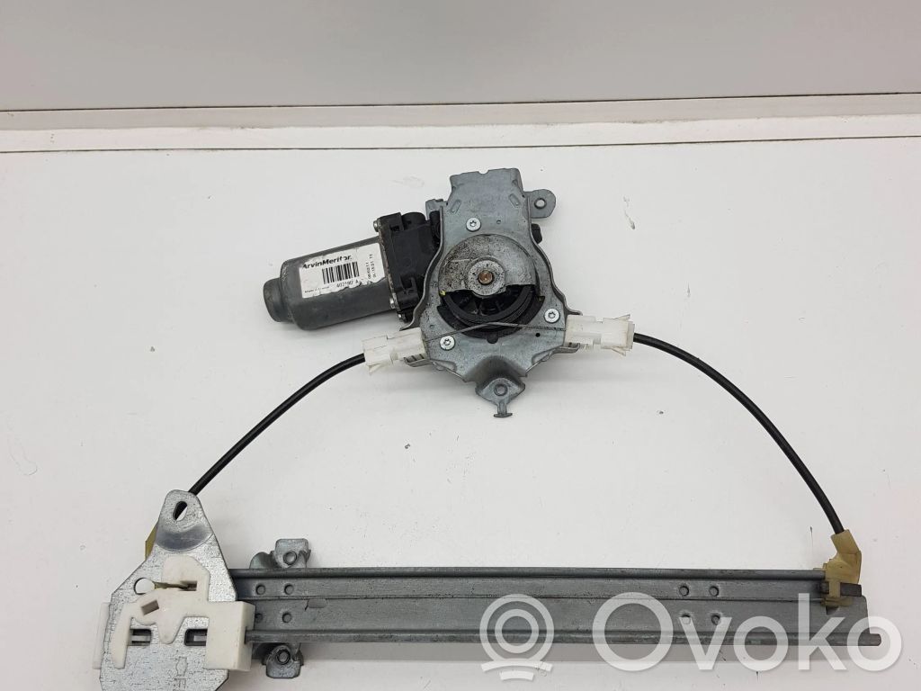Nissan Qashqai Elektryczny podnośnik szyby drzwi bocznych / przesuwnych 
