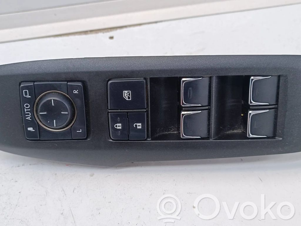 Lexus NX Electric window control switch 
