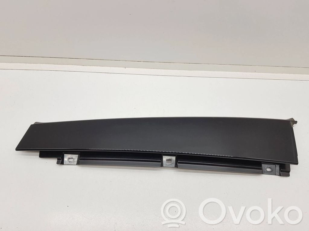 Volvo XC60 Listón embellecedor de la ventana de la puerta trasera 