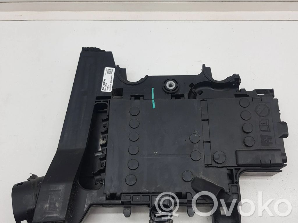 Volvo XC60 Fuse module 