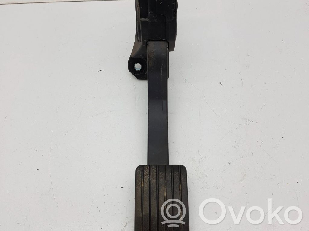 Mitsubishi L200 Pedal del acelerador 
