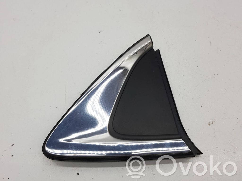 Mazda 6 Moldura embellecedora del guardabarros trasero 
