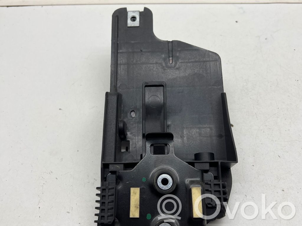 Citroen C4 II Picasso Other engine bay part 