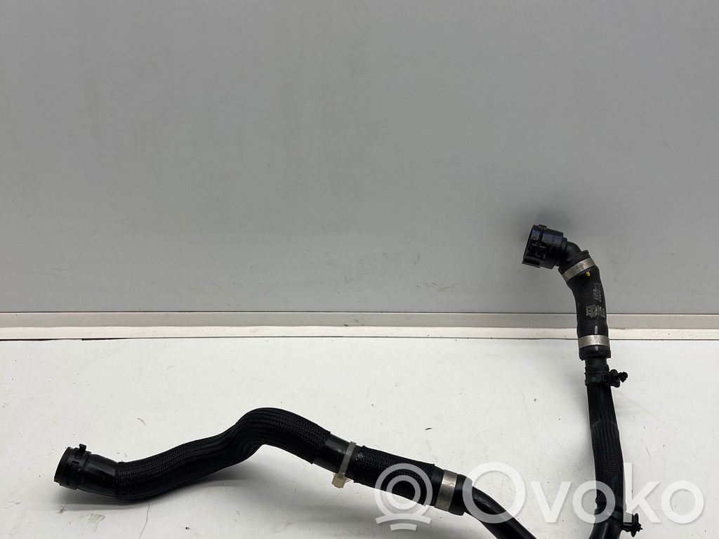 Jaguar I-Pace Engine coolant pipe/hose 