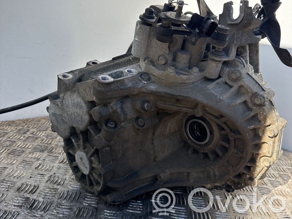 KIA Optima Manualna 6-biegowa skrzynia biegów 