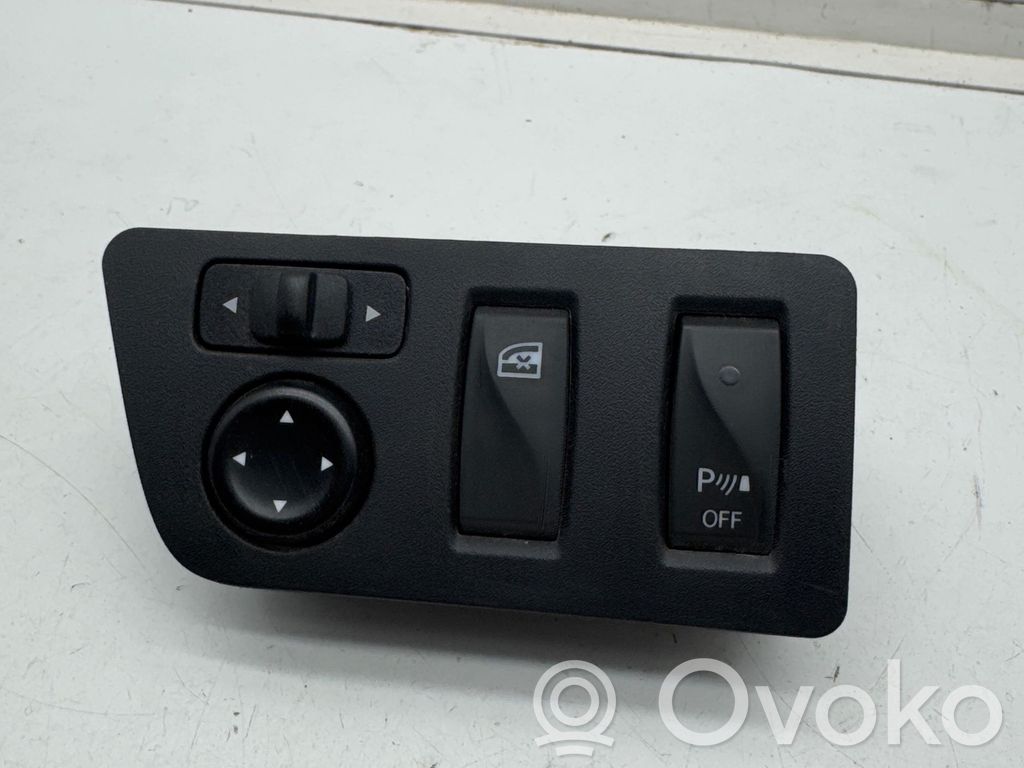Dacia Spring Wing mirror switch 
