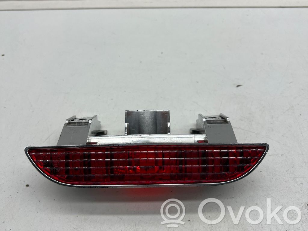 Third/center stoplight   265901661R,LN7001R