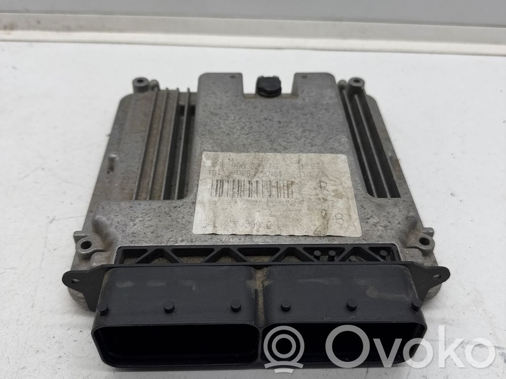 Audi A4 S4 B9 Sterownik / Moduł ECU 