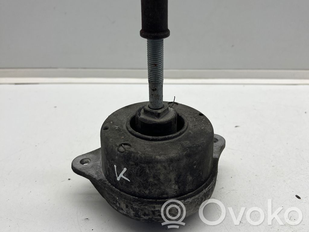 Porsche 911 997 Engine mount bracket 