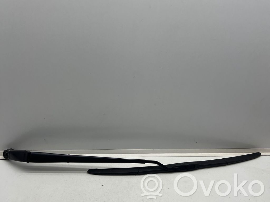 Toyota Yaris XP210 Windshield/front glass wiper blade 