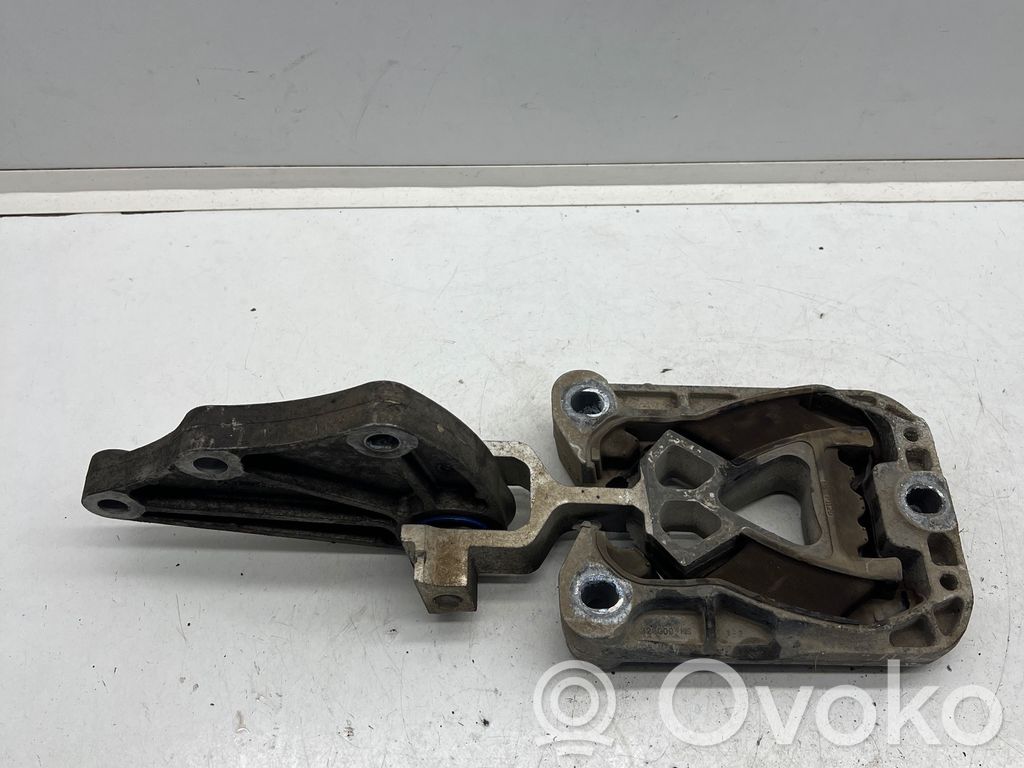 Ford Focus Gearbox mount 